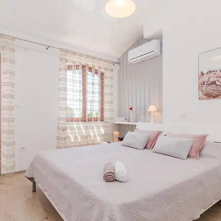 Сasa de vacaciones 2 Bedroom Amazing In *