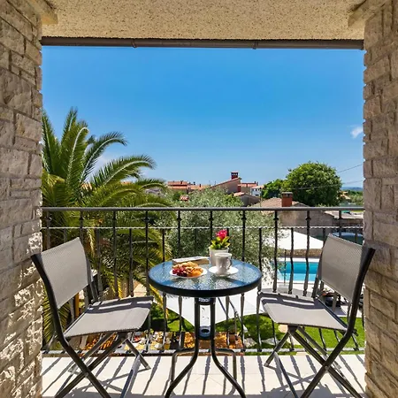 Сasa de vacaciones 2 Bedroom Amazing In Galižana