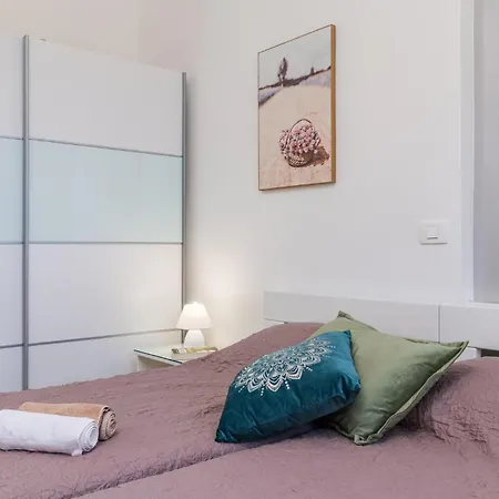 Сasa de vacaciones 2 Bedroom Amazing In Galižana